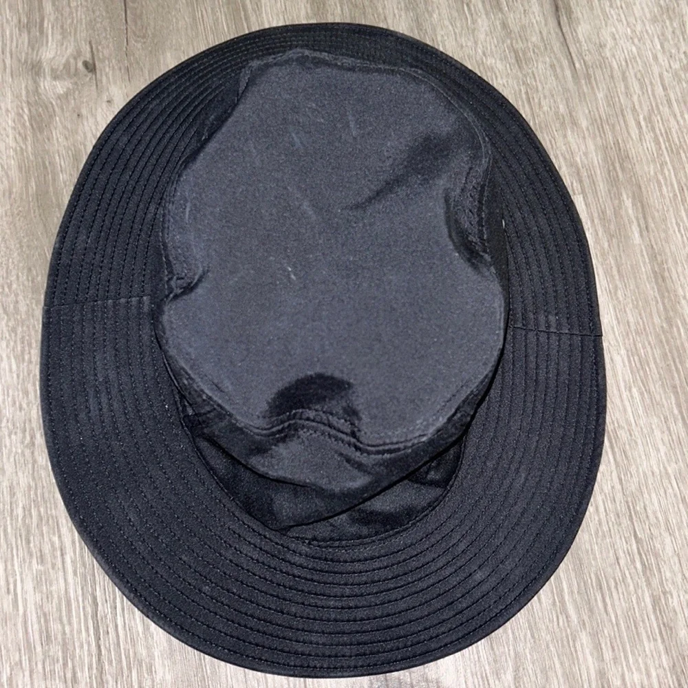 Adidas bucket hat